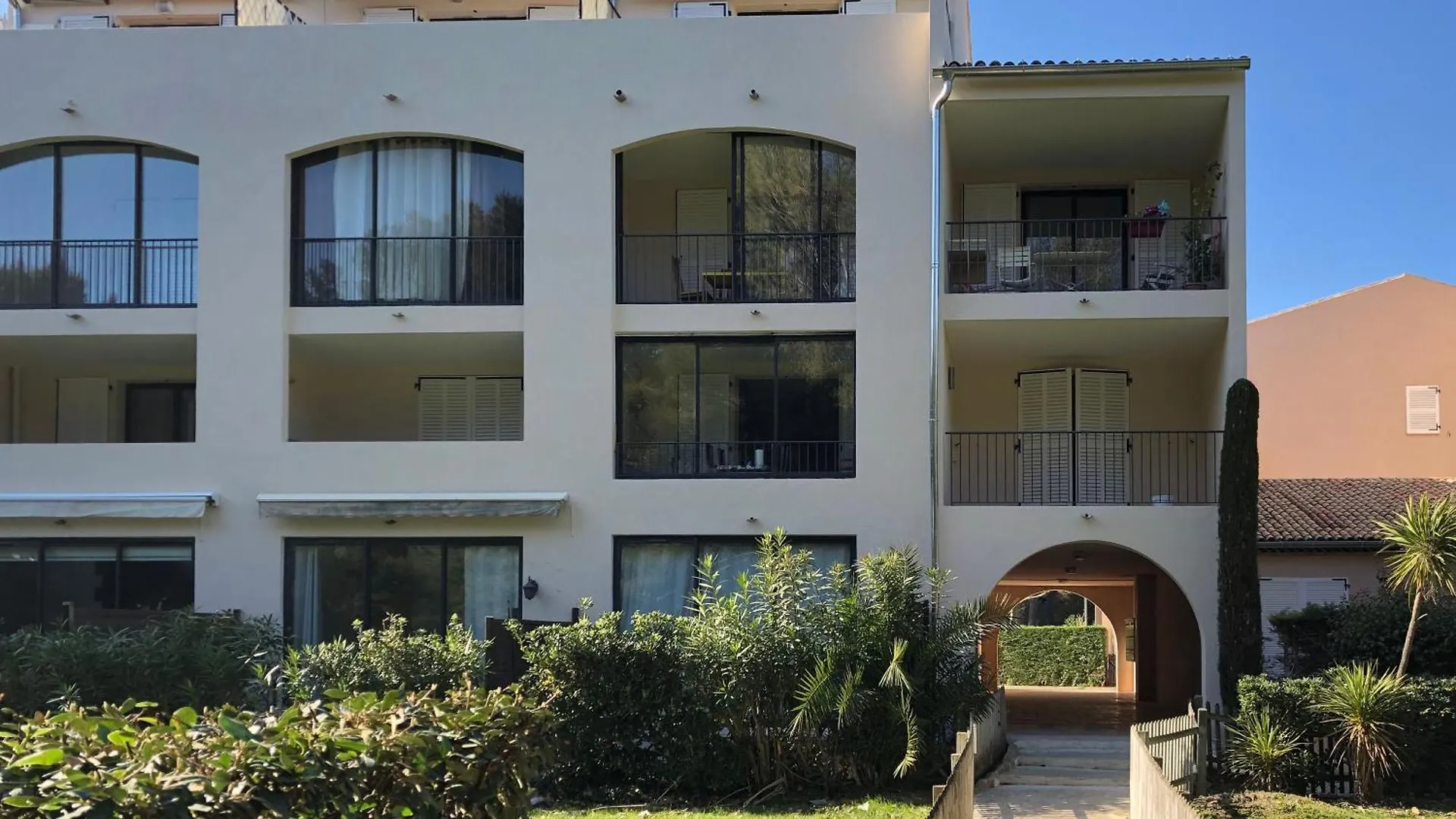 Balthachille - T2 Plages Et Lac - Clim - Parking - Wifi Tres Haut Debit Six-Fours-les-Plages Apartment