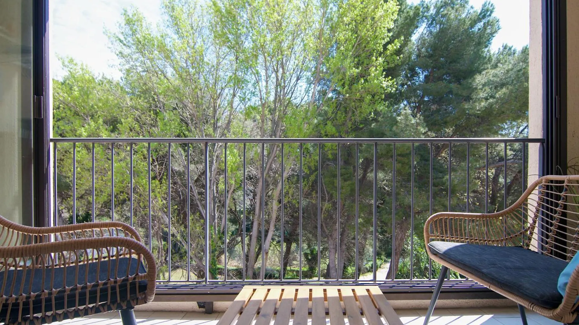 Balthachille - T2 Plages Et Lac - Clim - Parking - Wifi Tres Haut Debit Six-Fours-les-Plages Apartment